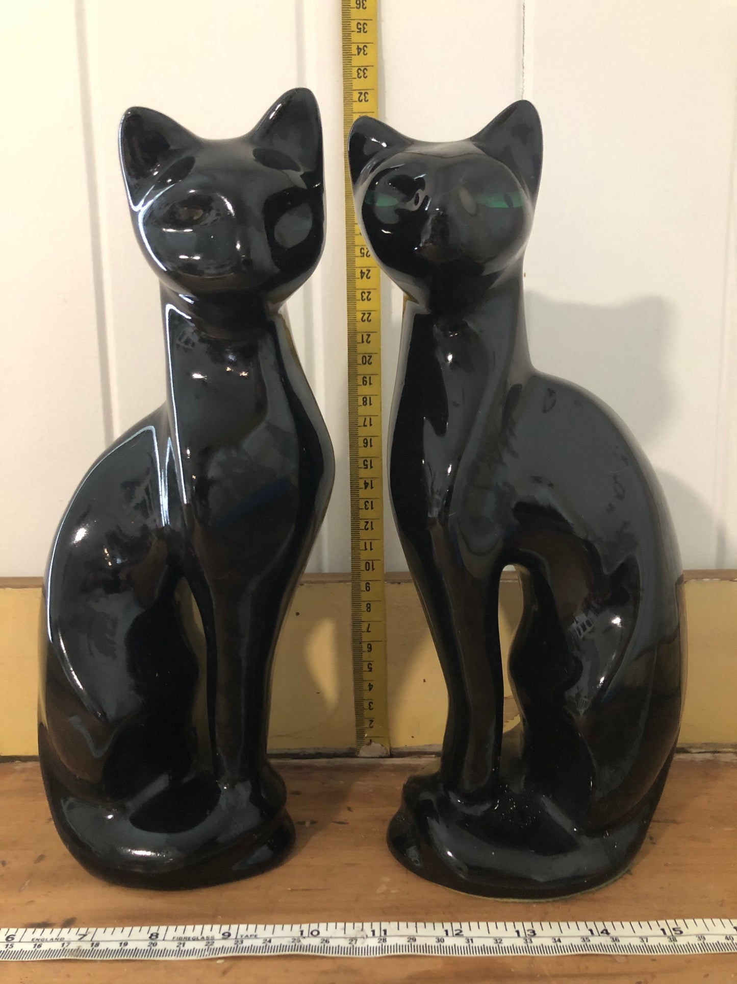 Cat figurines. Pair. Black