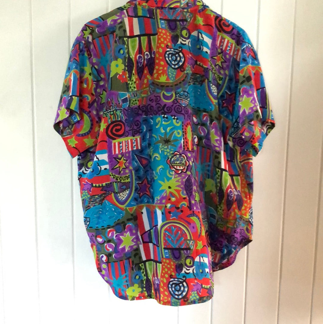 Ladies over sized 90’s shirt L