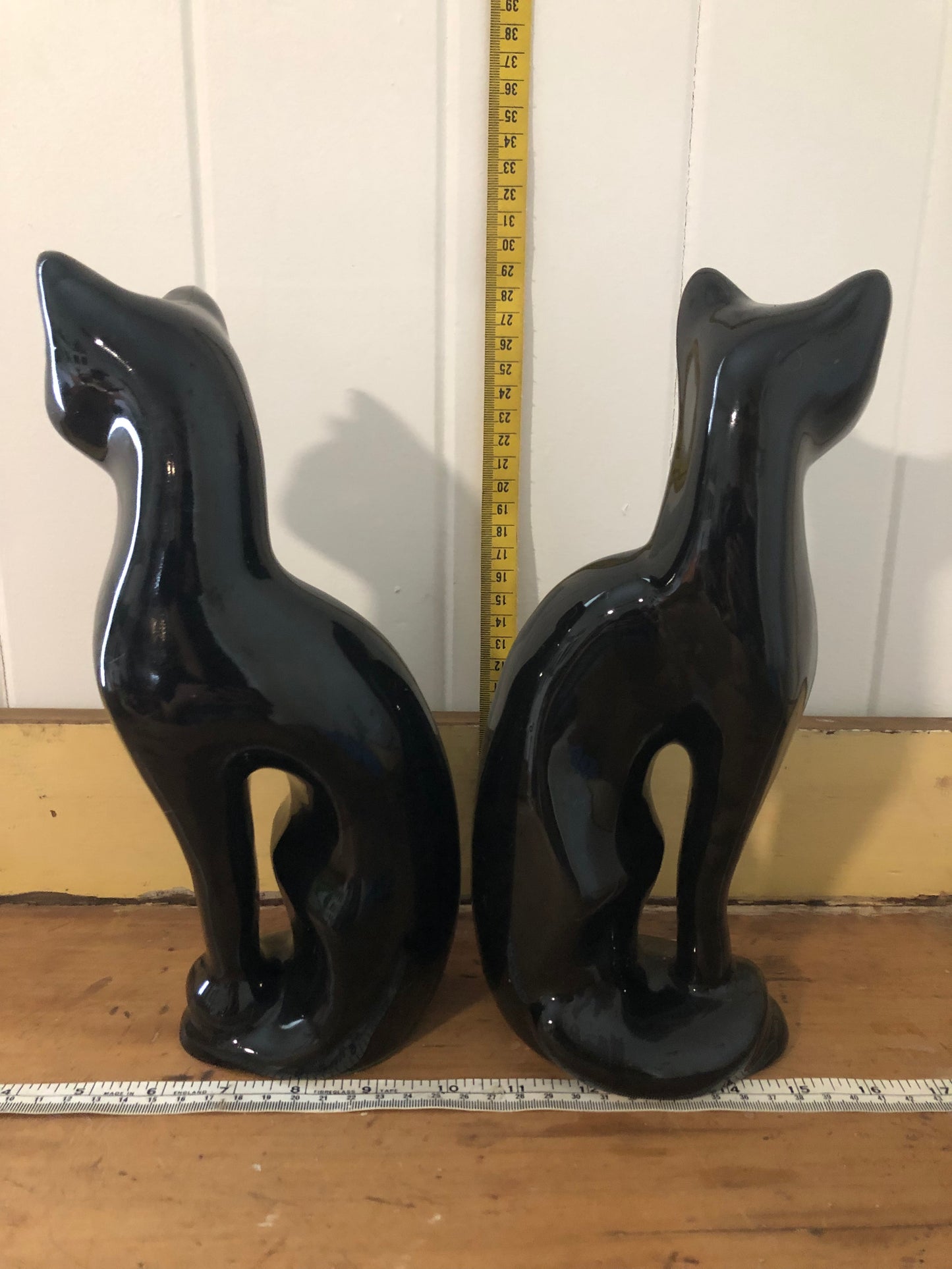 Cat figurines. Pair. Black