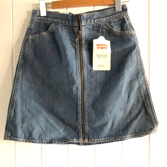 Ladies new old stock Levi’s skirt